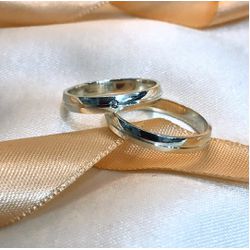 Aliança Em Prata - Modelo Acquá 4 mm com 1 Canalet... - Almeida Prada