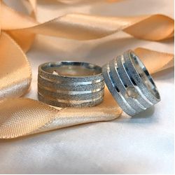 Aliança Em Prata - Modelo Drudi 10 mm com Canaleta... - Almeida Prada