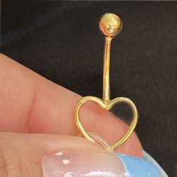 Piercing umbigo ouro 18k em formato de coração - ... - Almeida Prada