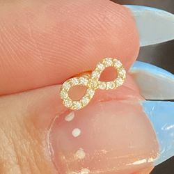 Piercing Tragus Formato Infinito Ouro 18k - A109 - Almeida Prada