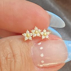 Piercing ouro 18k Tragus Florzinha - PN8 - Almeida Prada