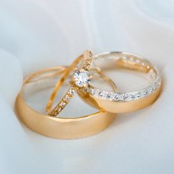 ALIANÇA OURO 18K E PRATA - MODELO KYLIE - AM1 - Almeida Prada