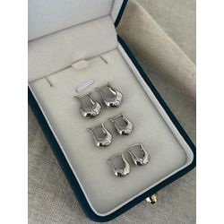 BRINCO ARGOLA GOTA DE CLICK BANHADA A RÓDIO BRANCO... - ANA B ACESSÓRIOS