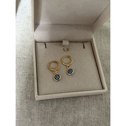 BRINCO ARGOLINHA OLHO GREGO PENDENTE BANHADO A OUR... - ANA B ACESSÓRIOS