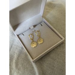 BRINCO ARGOLINHA SÃO BENTO LISA BANHADA A OURO - B... - ANA B ACESSÓRIOS