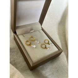 BRINCO ARGOLA PONTO DE LUZ GOTA BANHADO A OURO - B... - ANA B ACESSÓRIOS