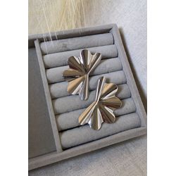 Brinco Flor Orgânico Ródio Branco - WBR102 - ANA B ACESSÓRIOS