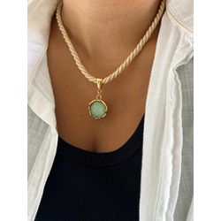 COLAR CORDÃO NUDE PINGENTE RESINA VERDE ÁGUA BANHA... - ANA B ACESSÓRIOS