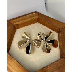 Brinco Flor Orgânico Ouro 18k - WBR147 - ANA B ACESSÓRIOS