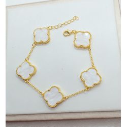 Pulseira Um Trevo Madrepérola Banhada a Ouro - 99... - A S JOIAS E SEMIJOIAS