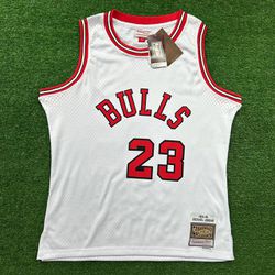 NBA Mitchell & Ness Chicago Bulls RetrÔ 1984-1985 ... - GOAT SPORTS