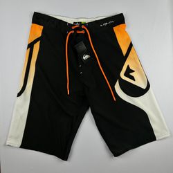 Bermuda Surf Quiksilver laranja/preta - Atacado das Tailandesas