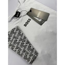 Camisa Peruana Boss Branca Estampa Boss No Meio - Atacado das Tailandesas