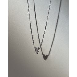 Colar Mini Coração Cravejado Branco Ródio - 883738... - ISABELA MATTOS ACESSÓRIOS
