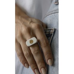 Anel Off White Smile - 5384938593 - ISABELA MATTOS ACESSÓRIOS