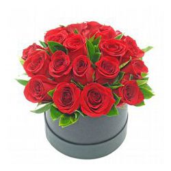 Rosas Vermelhas Com Amor Caixa Preta Pequena - 192... - Bellas Cestas Online Salvador