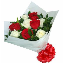 Buquê Puro Amor 8 Rosas - 1760809 - Bellas Cestas Online Salvador