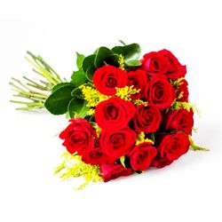 Buque Com 19 Rosas Vermelhas - 8826 - Bellas Cestas Online Salvador