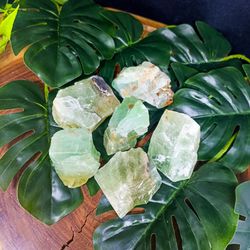 Calcita Verde Bruta 4/6 - BEM ME QUER ZEN