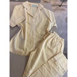 Conjunto Calça e Manga Curta Listrado Fino Amarelo... - Be.My Luxury Handmade