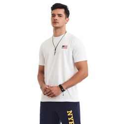 CAMISETA MASCULINA BRANCA COM BANDEIRA AMERICANA NA PARTE TRASEIRA