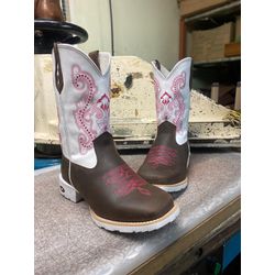 Bota Texana em Couro Floral Branca e Rosa - BTF30 - Botas Texanas Fabi