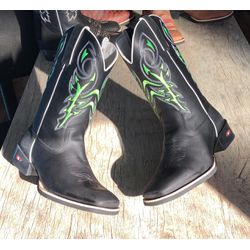 Bota Texana em Couro Preto e Verde - BTM53 - Botas Texanas Fabi