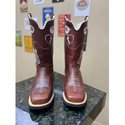 Bota Texana em Couro Nossa Senhora Senhora Apareci... - Botas Texanas Fabi