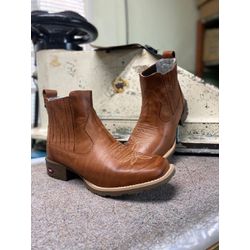 Botina Texana em Couro Caramelo - BTM 40 - Botas Texanas Fabi