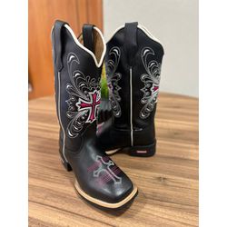 Bota Texana em Couro Preta Cruz Rosa - BTF 30 - Botas Texanas Fabi