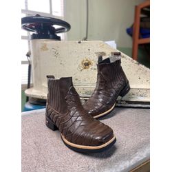 Botina Texana em Couro Escamada Marrom - BTM 63 - Botas Texanas Fabi