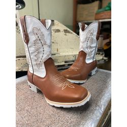 Bota Texana em Couro Cano Branco - BTM55 - Botas Texanas Fabi