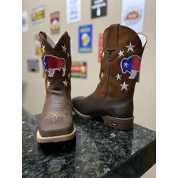 Bota Texana em Couro Marrom Touro - BTM 30 - Botas Texanas Fabi