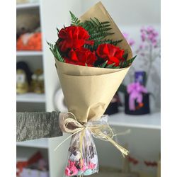 Buquê De Todo Coração e Trufas - Floricultura FLORA BARIGUI