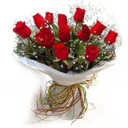 Buquê de 12 Rosas Vermelhas - Floricultura FLORA BARIGUI