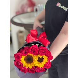 Luxo de Colombianas e Girassol - Floricultura FLORA BARIGUI