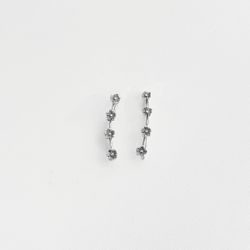Brinco ear cuff quatro florzinhas indianas prata 9... - BRAGHETTO