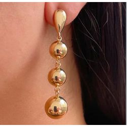 Brinco Esferas Pendulo Dourado - 3884904006201 - B.S ACESSORIOS E PRESENTES
