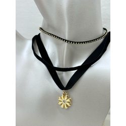Colar Triplo Camurça Flor - 3886715011401 - B.S ACESSORIOS E PRESENTES