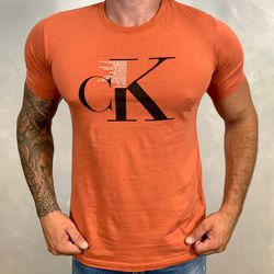 Camiseta CK Goiaba DFC⭐ - 3395 - DROPA AQUI