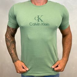 Camiseta CK Verde DFC⭐ - 3501 - DROPA AQUI