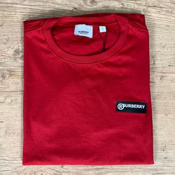 Camiseta Burberry Vermelho⭐ - B-3701 - DROPA AQUI