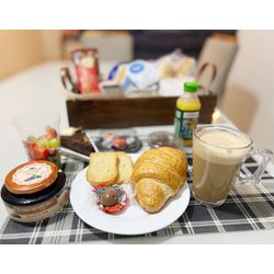 Cesta Santa Felicidade - CAFECOMPAO I Cestas de Café da Manhâ Curitiba