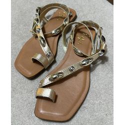 Rasteira Atena com Metais em Couro - Cajuá Franca