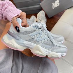 Tênis New Balance 9060 Cinza e rosa - 1 - CALMARIASHOP