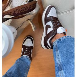 Nike dunk chocolate e branco - B012 - Cantinhodabia