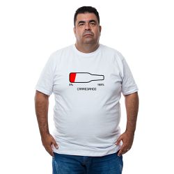Camiseta Plus Size - Desenho Garrafa Carregando. -... - CAPITÃO PIRATA
