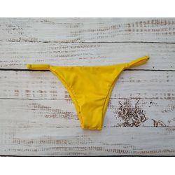 Calcinha com Regulador Amarelo Gema - CARIOKAS MODA PRAIA