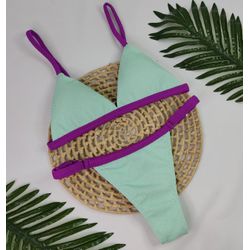 Conjunto Ivy Ibiza Verde com Tiras Roxas - CARIOKAS MODA PRAIA