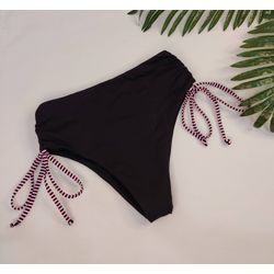 Calcinha Hot Pant Preto - Tiras Listrado Rosa - CARIOKAS MODA PRAIA